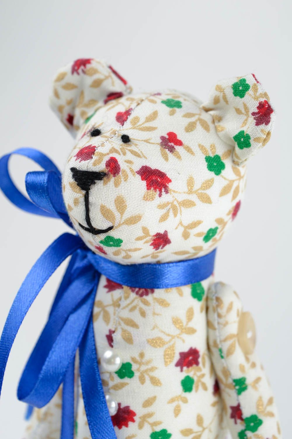 Jouet Ours en tissu de coton fait main avec noeud bleu Cadeau pour enfant photo 3