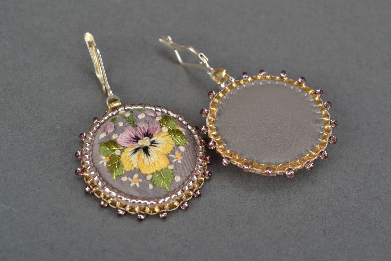 Embroidered earrings with garden violets photo 3