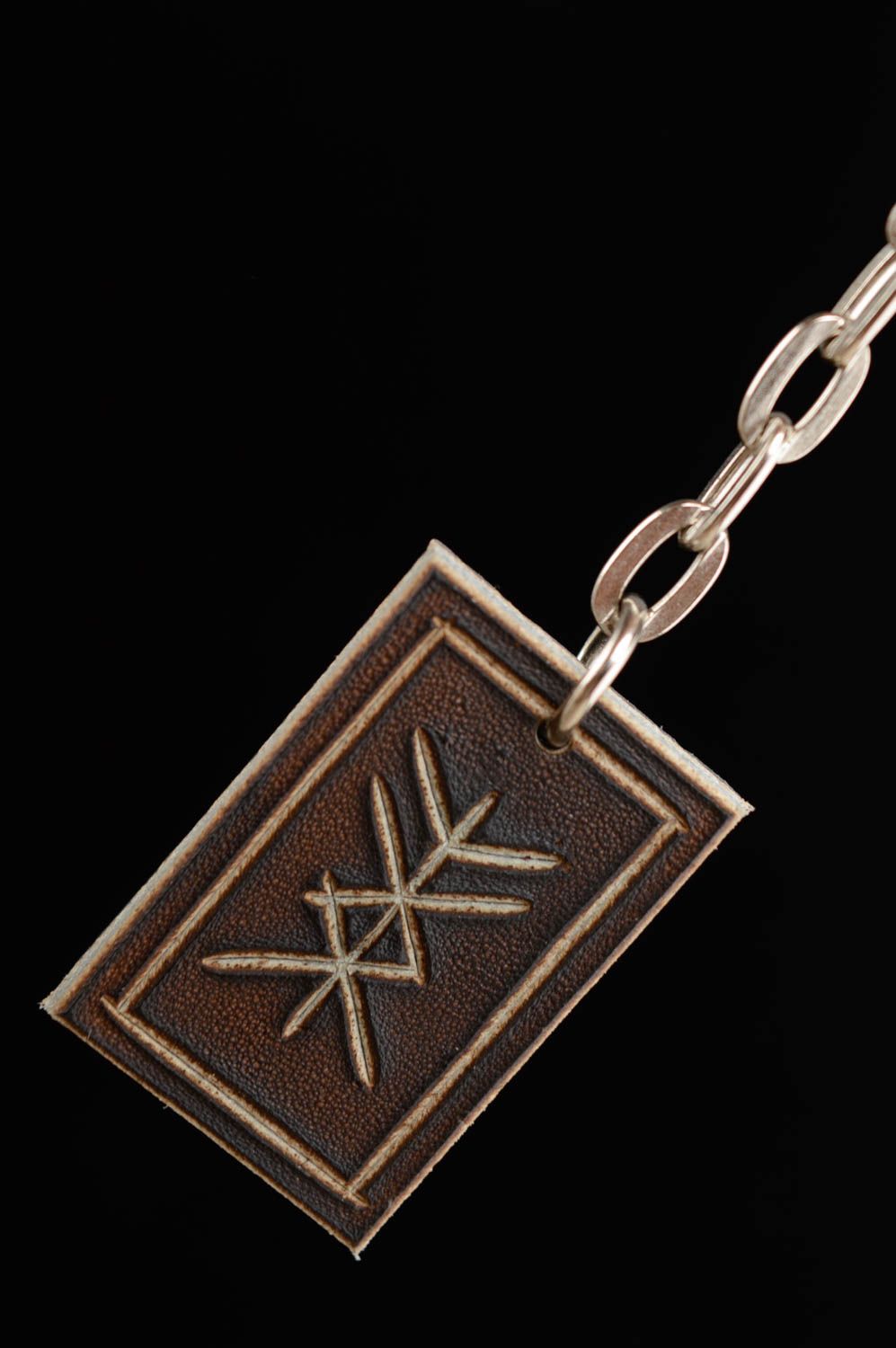Porte-clés en cuir naturel avec runes pendentif porte-bonheur fait main marron photo 4