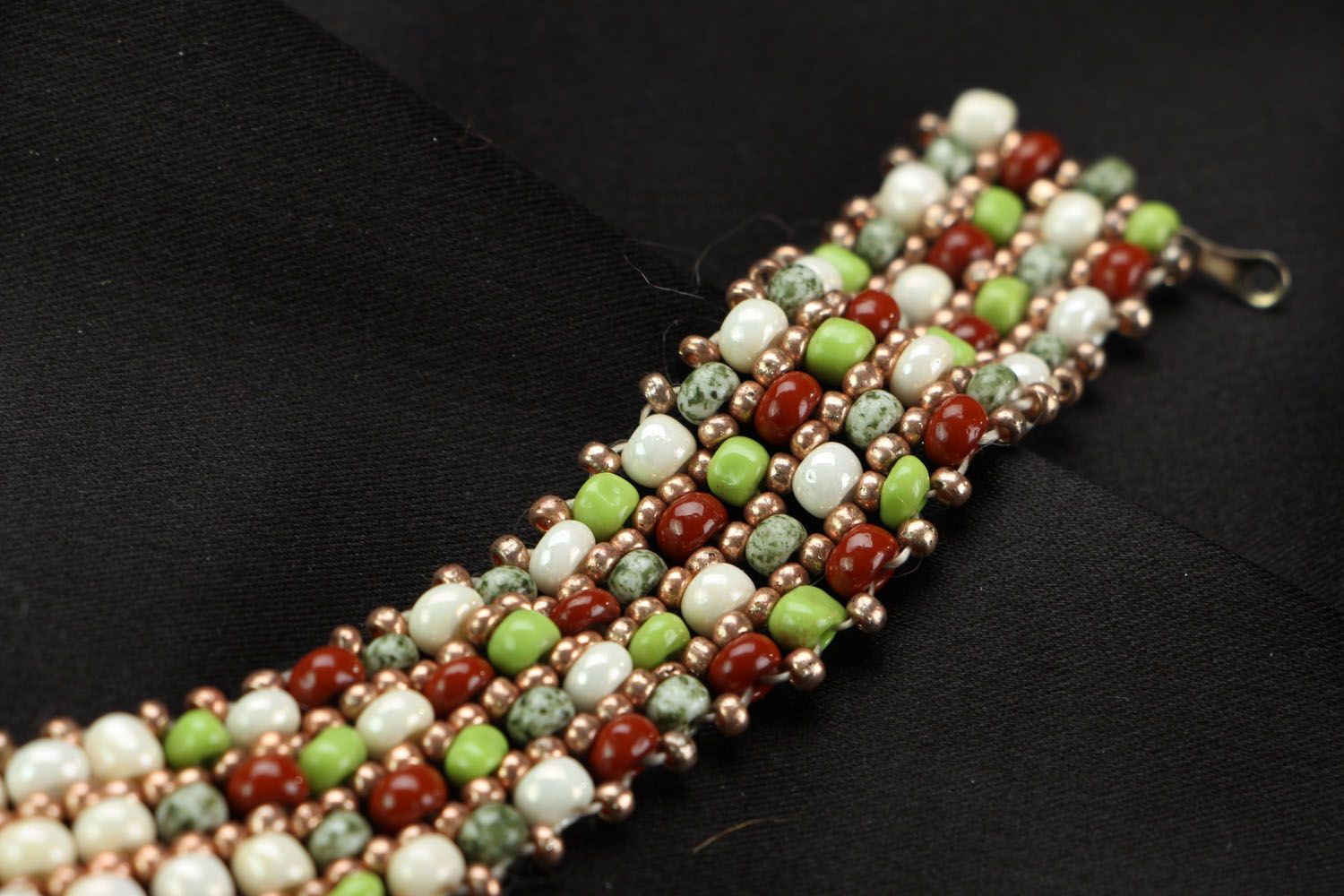 Woven bead bracelet photo 3