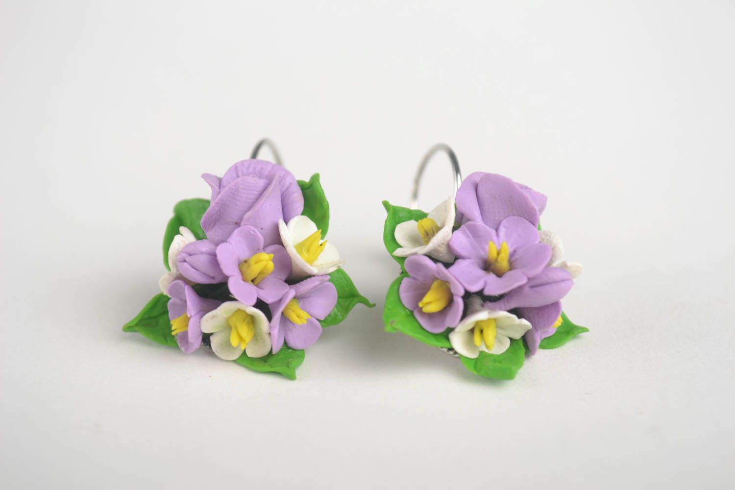 Boucles d'oreilles porcelaine Bijou fait main Accessoire femme fleurs violettes photo 4