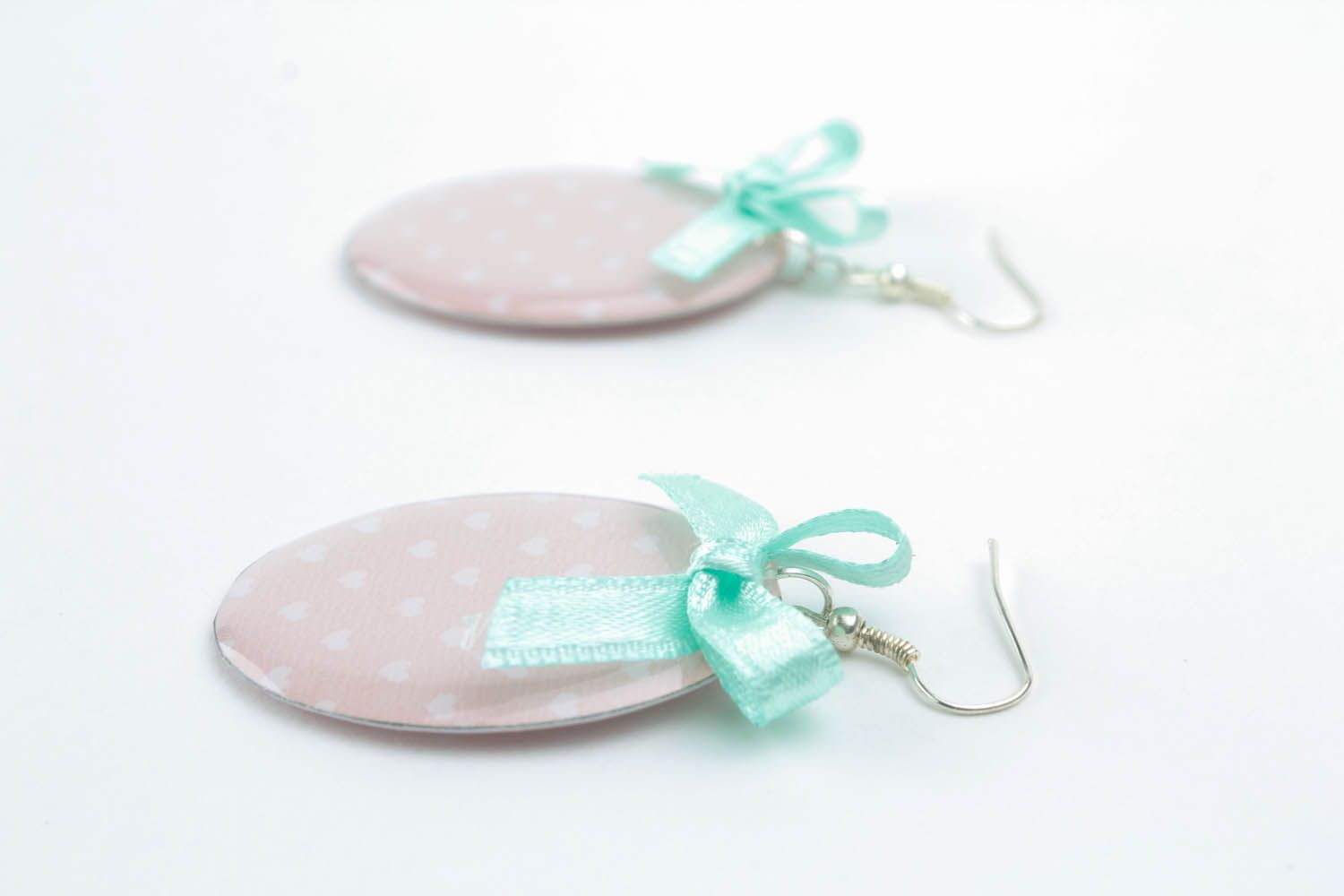 Round earrings with bows photo 1