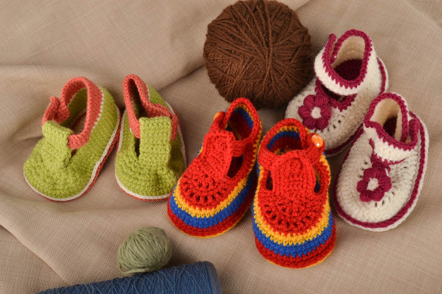 Chaussons tricot fait main Nu-pieds enfant Chaussures bébé fille 3 paires design photo 1