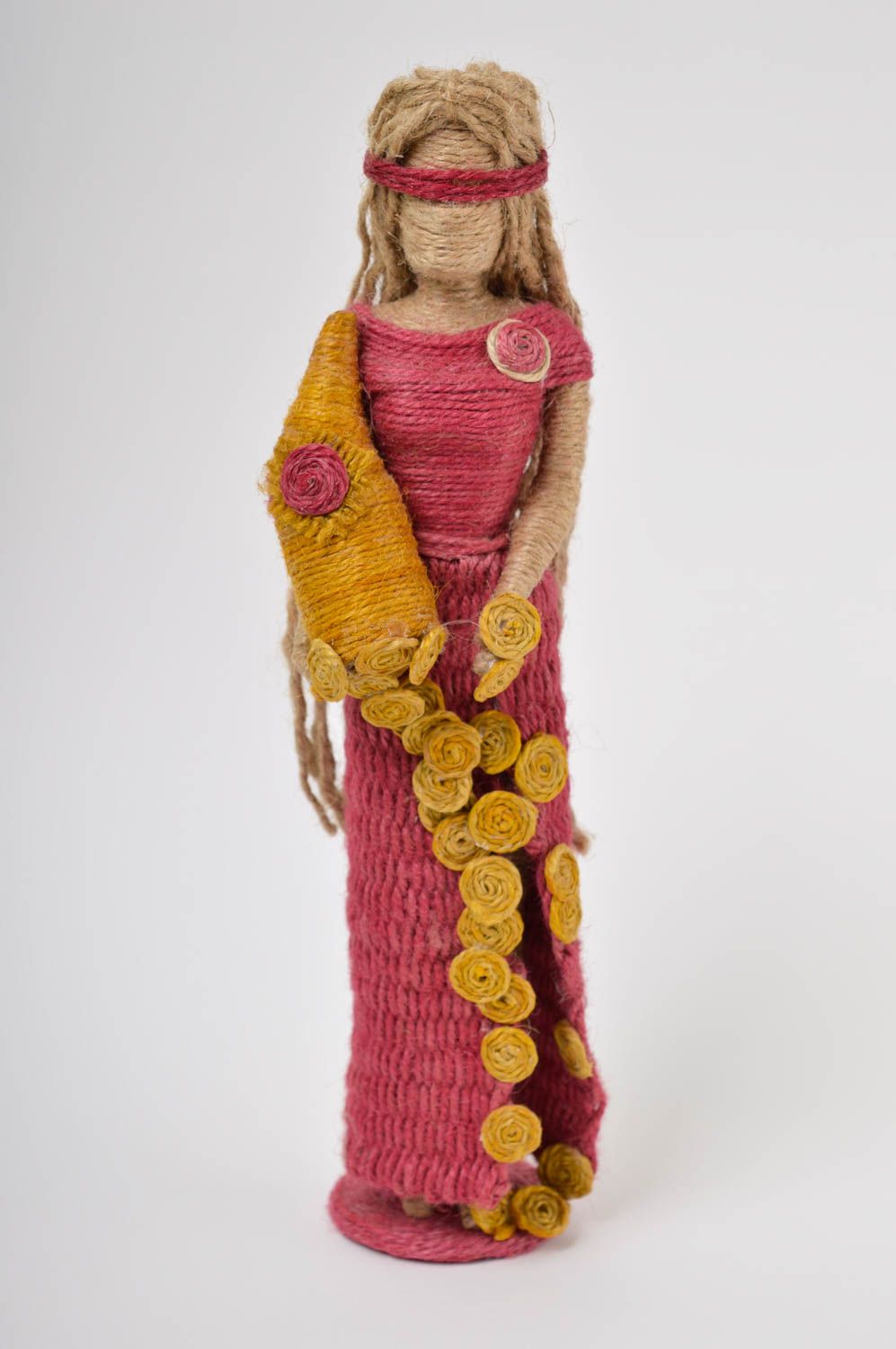 Кукла ручной работы декор для дома кукла из шпагата статуэтка Богиня удачи фото 2