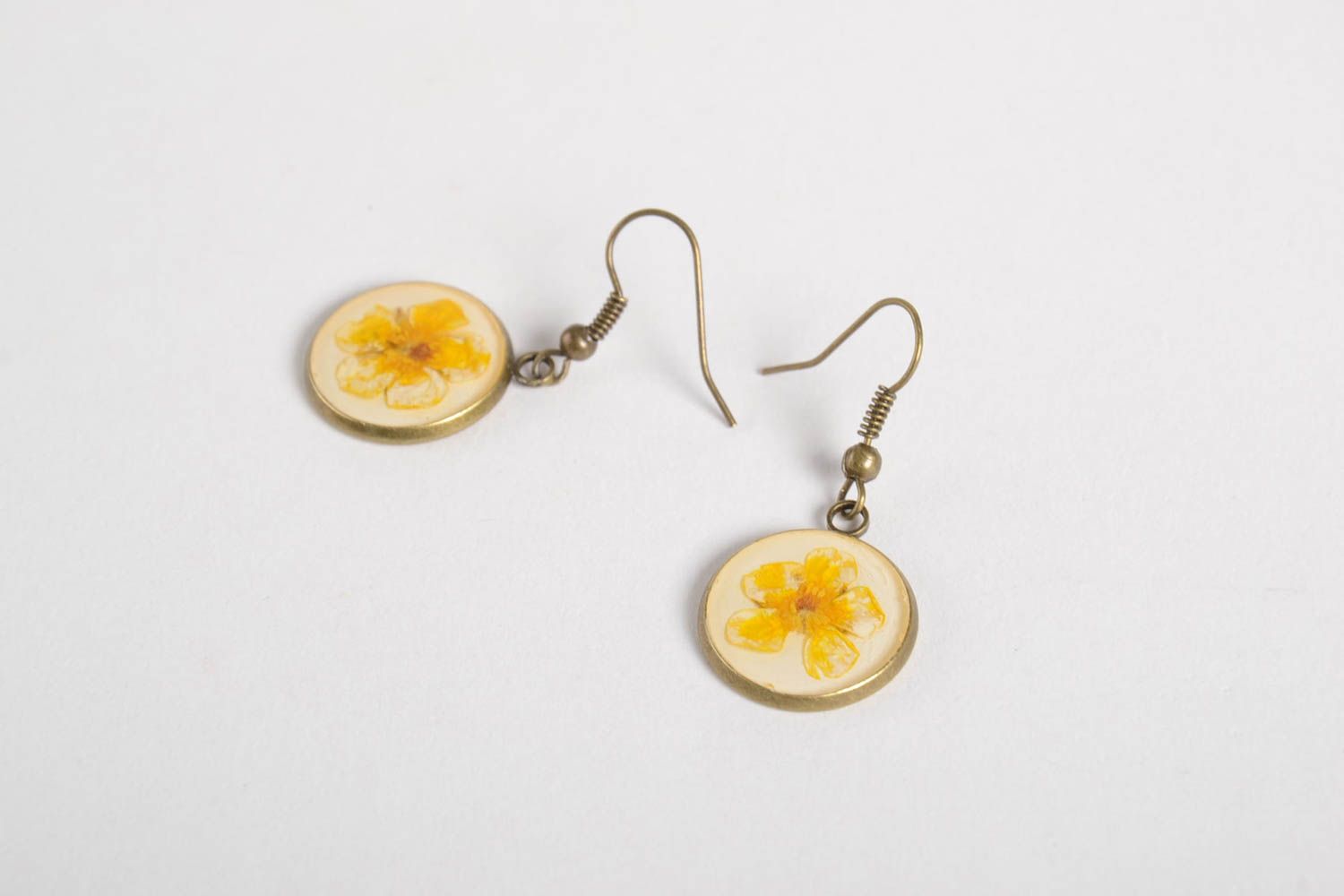 Handmade Blumen Ohrringe Damen Ohrhänger ausgefallener Ohrschmuck in Gelb foto 5