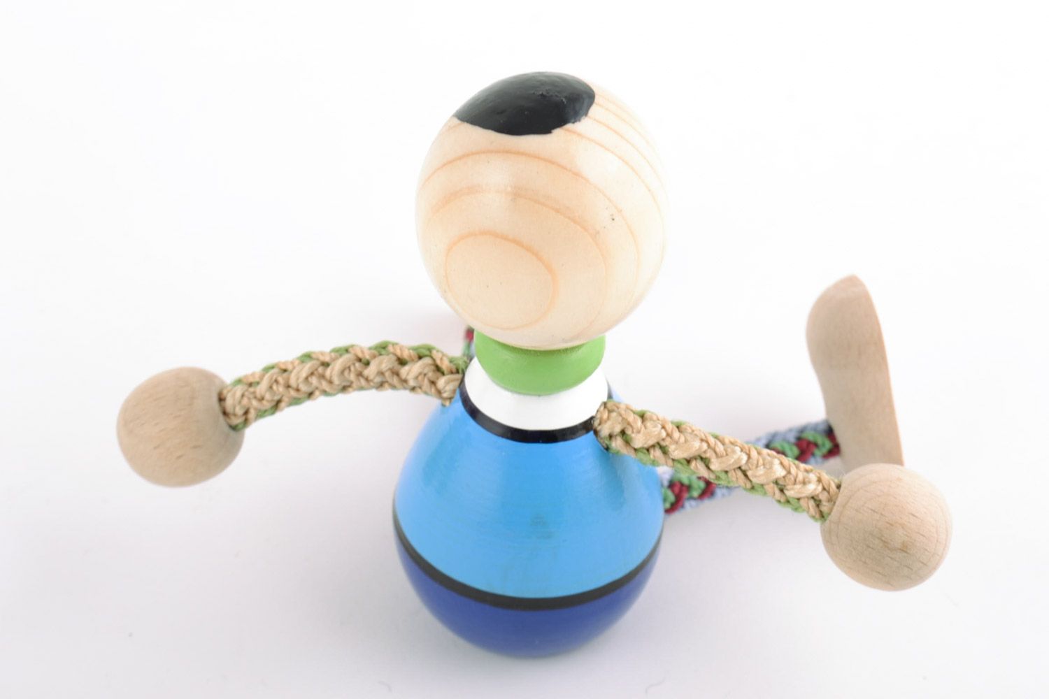 Originelles handmade Öko Spielzeug aus Holz Kosak foto 5