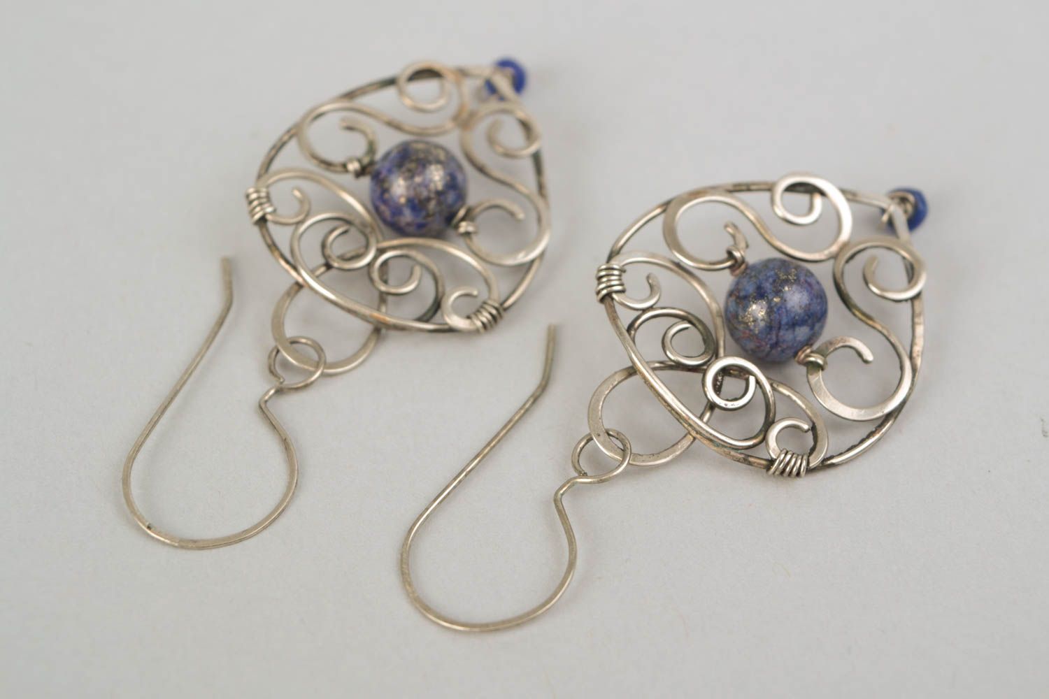 Nickel-silver earrings with lazuli and quartz  photo 4