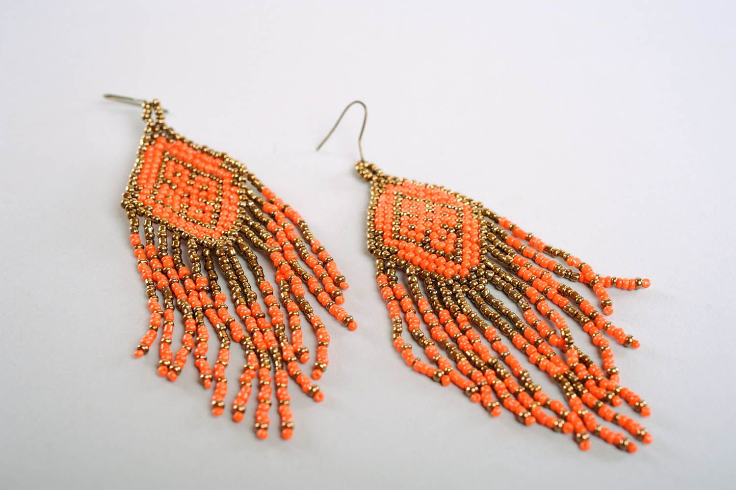Orecchini di perline fatti a mano lunghi accessorio originale bello da donna
 foto 1