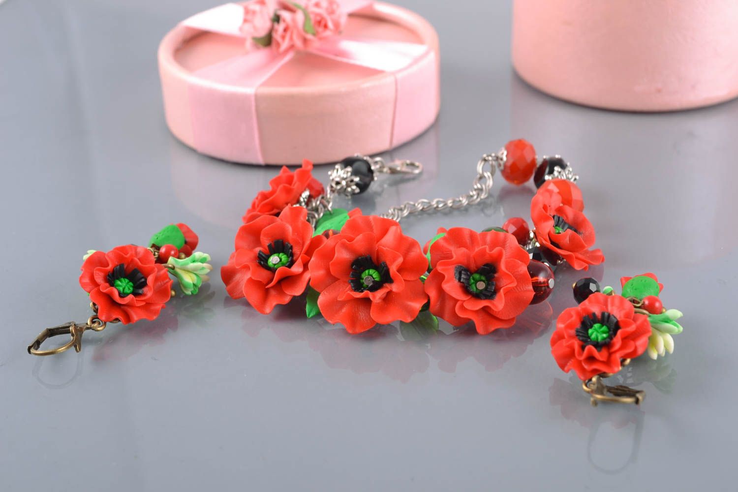 Set of charm jewelry of red hot poppy earrings and chain bracelet photo 1