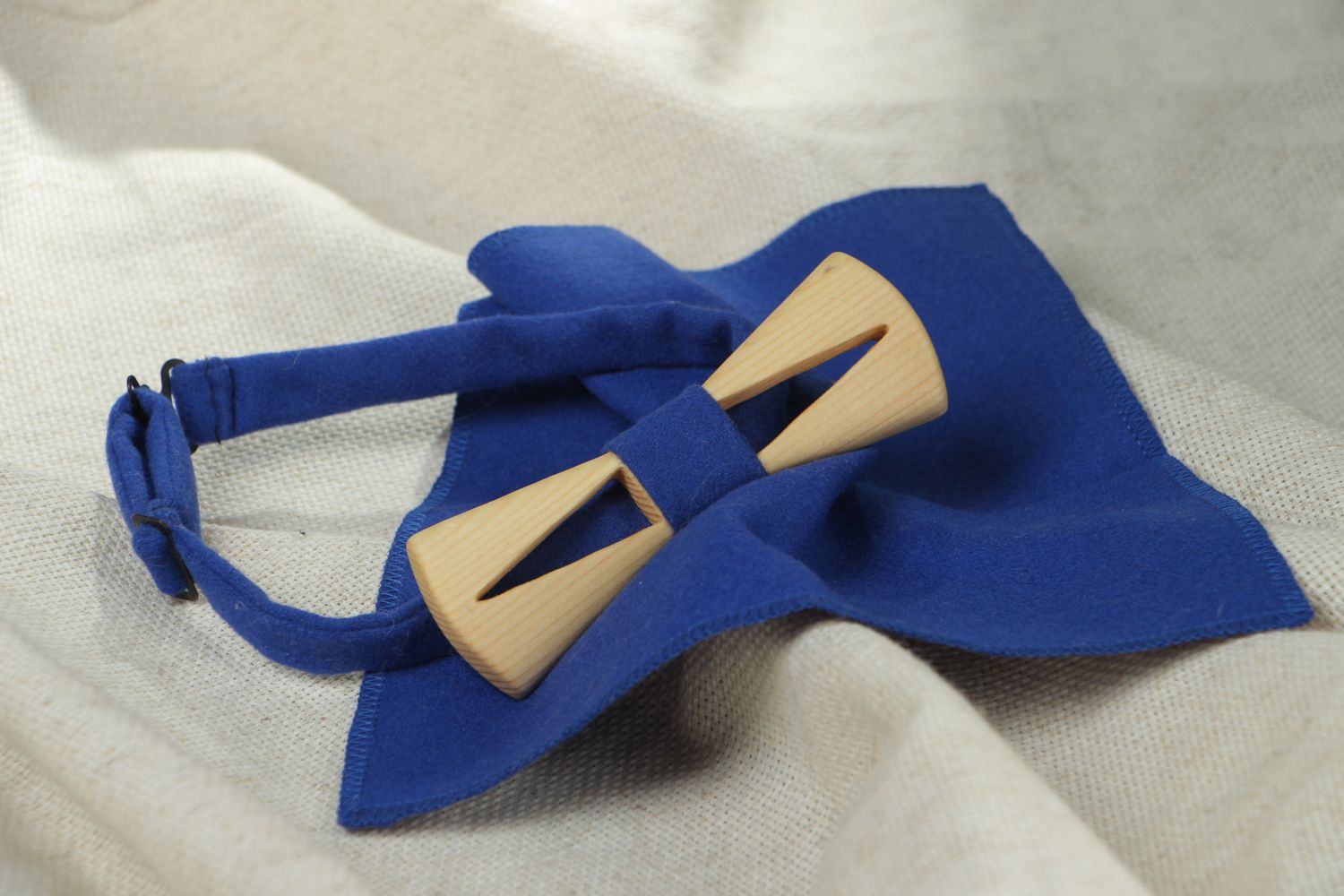 Bow tie with wool handkerchief photo 5