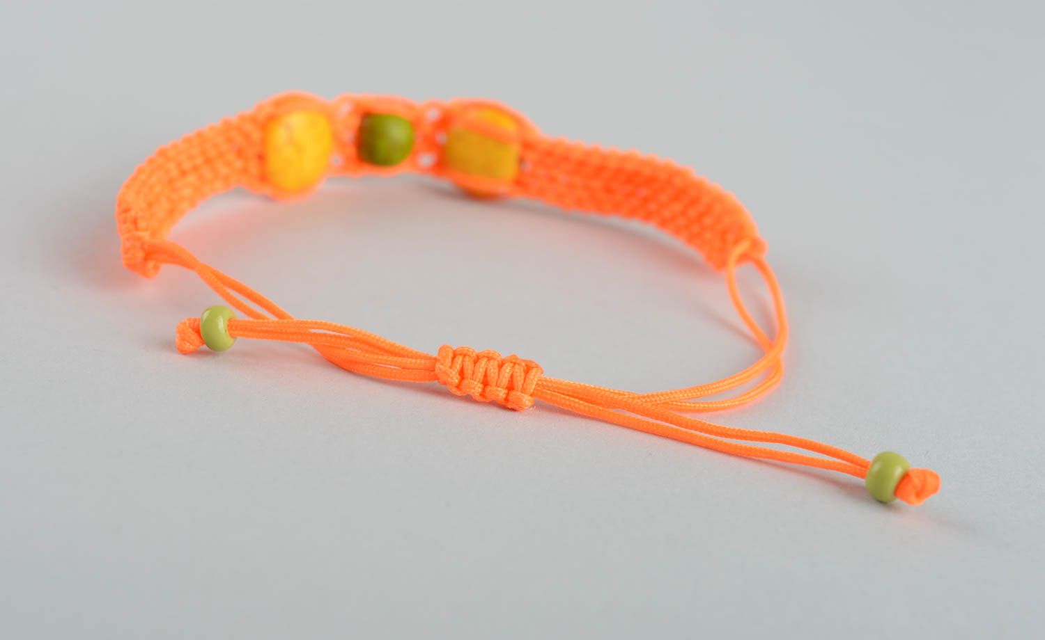 Bracelet orange Bijou fait main tressé en fils avec pierres Cadeau femme photo 4
