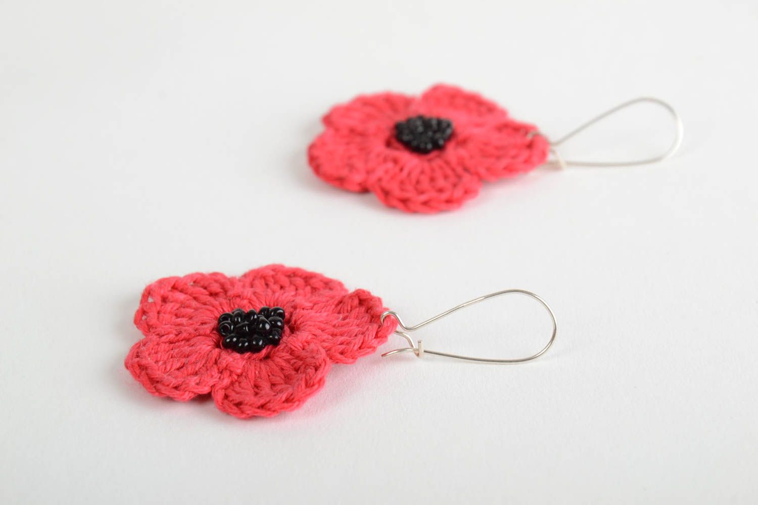 Beautiful handmade crochet flower earrings Red Poppies textile jewelry photo 5