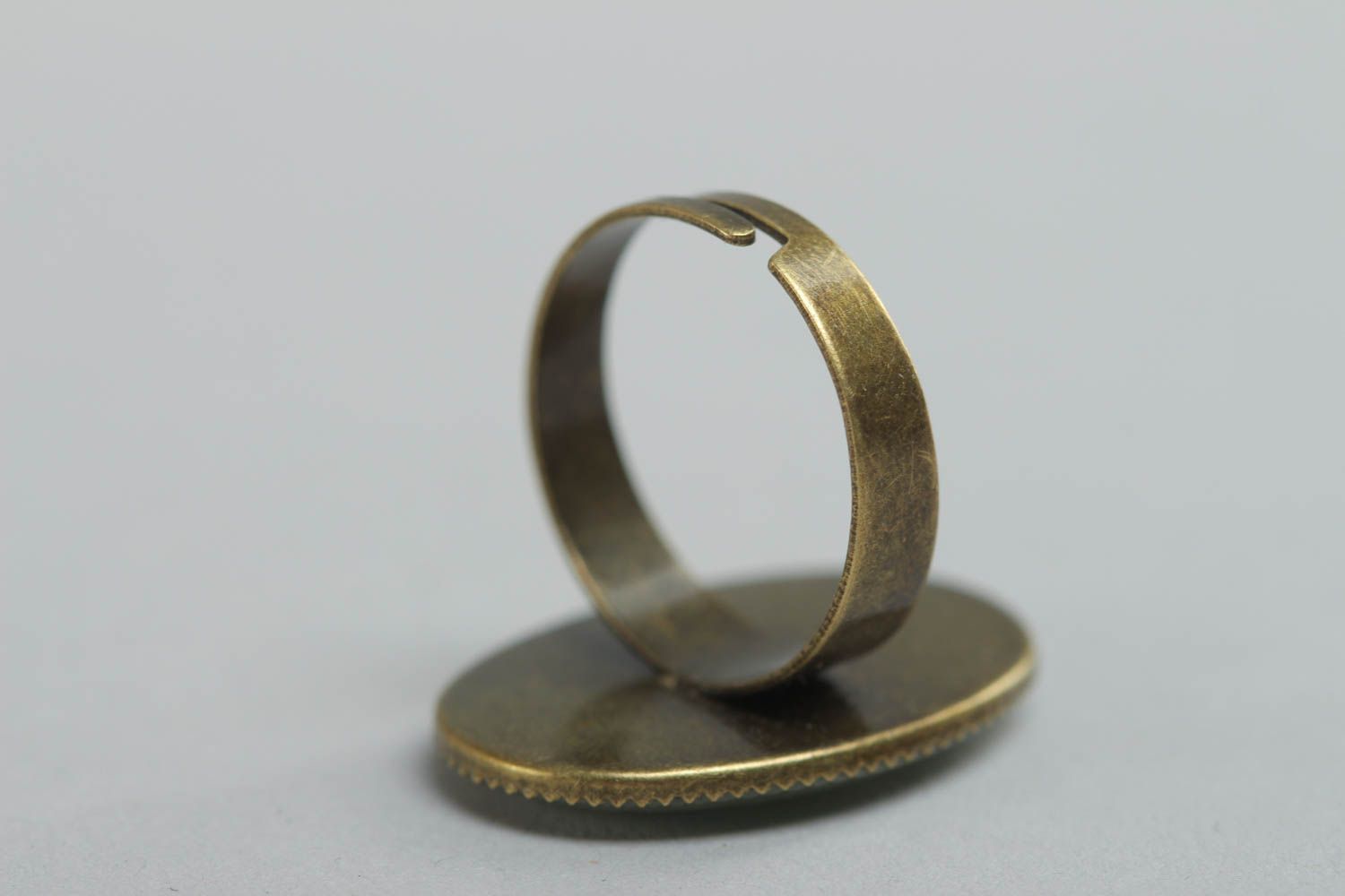 Ovaler heller schöner Ring handmade aus Glasur mit Pflanzenmotiven für Damen foto 4