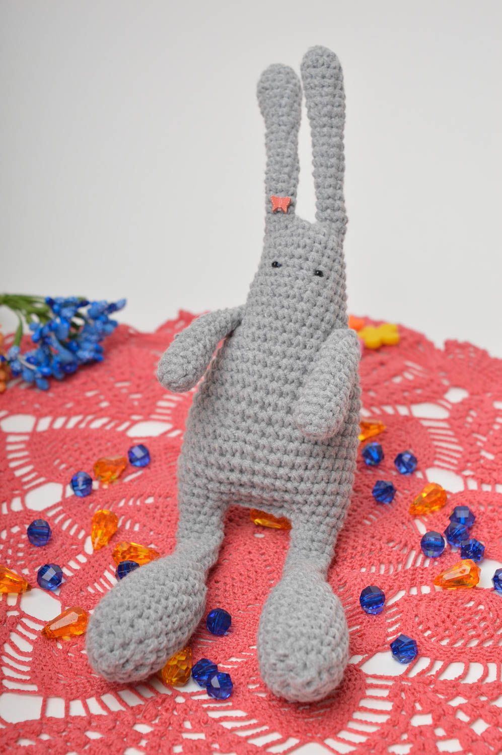 Jouet lapin gris Peluche faite main tricotée fils acryliques Cadeau enfant photo 1
