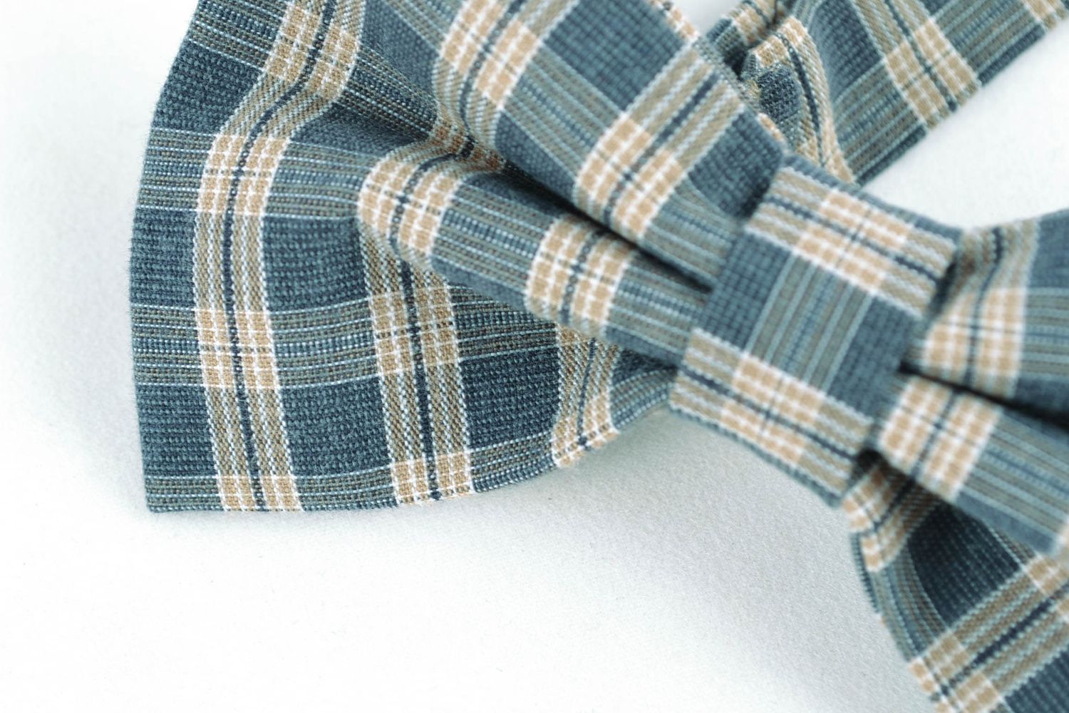 Текстильный галстук-бабочка ручной работы в клетку синий фото 3