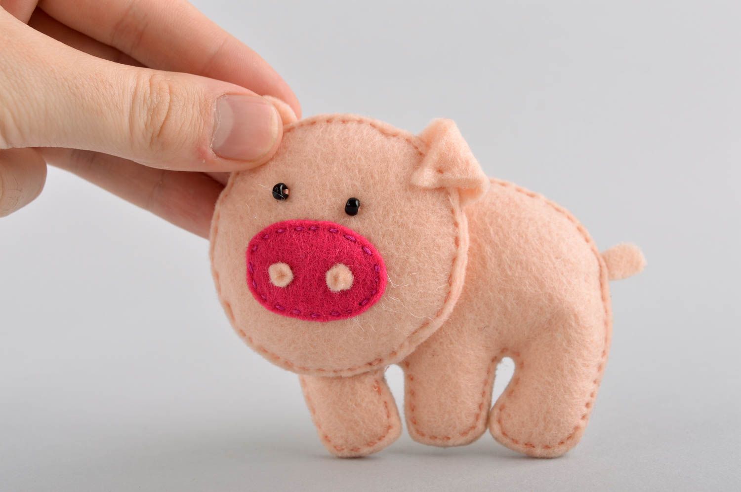 Animal de peluche artesanal regalo para niños juguete de fieltro cerdito foto 5