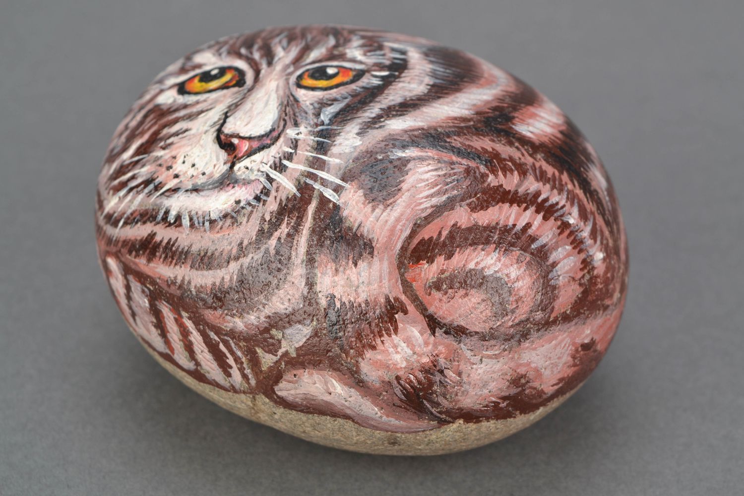 Painted sea stone for decor Cat photo 3