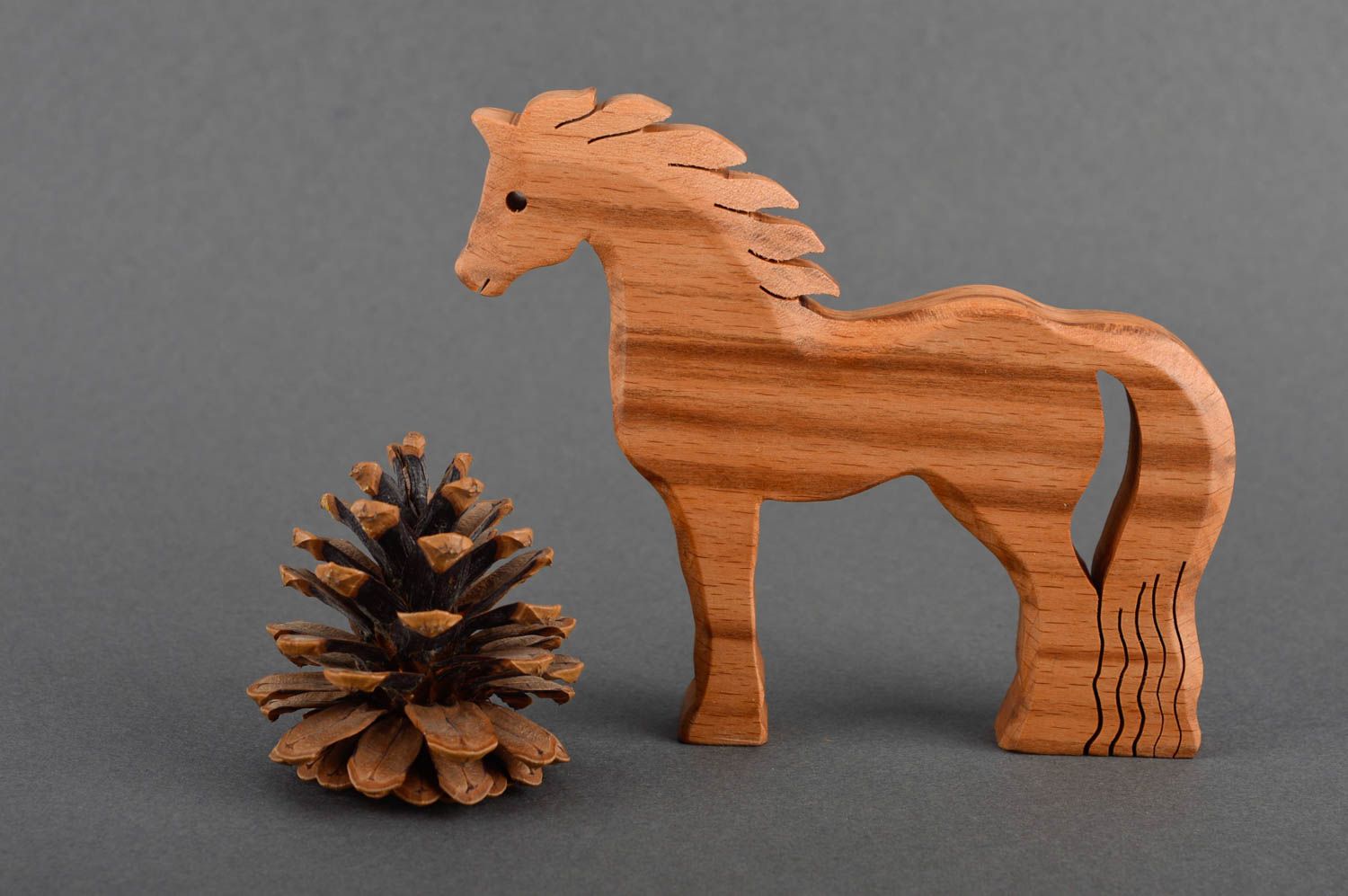 Jouet cheval en bois de hêtre fait main naturel écologique Cadeau pour bébé photo 1