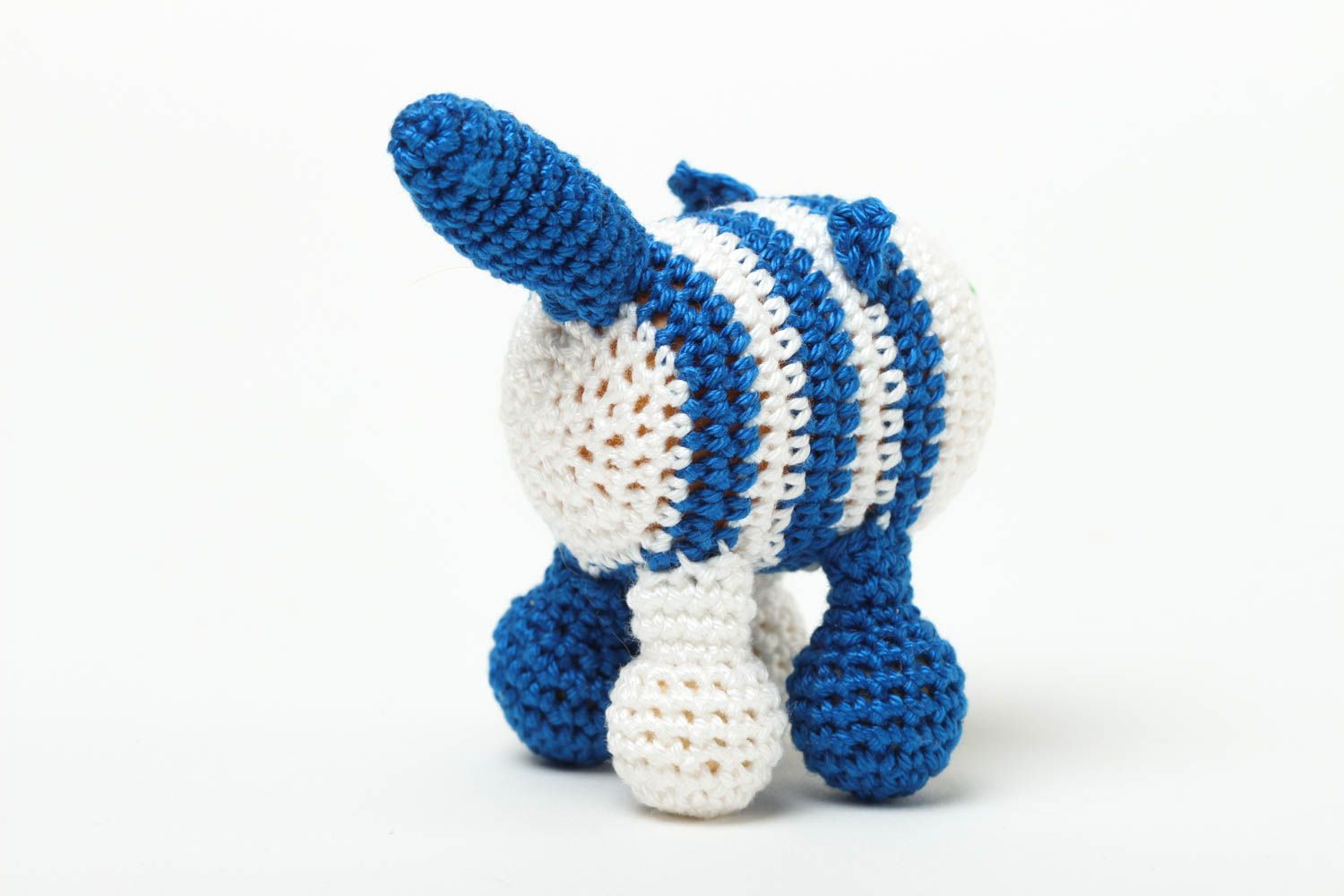 Schönes Spielzeug gehäkelt handmade Rassel Baby Katze Rassel Klapper blau weiß foto 4