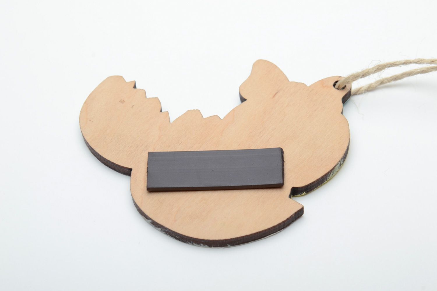 Painted plywood interior pendant magnet for Easter photo 3