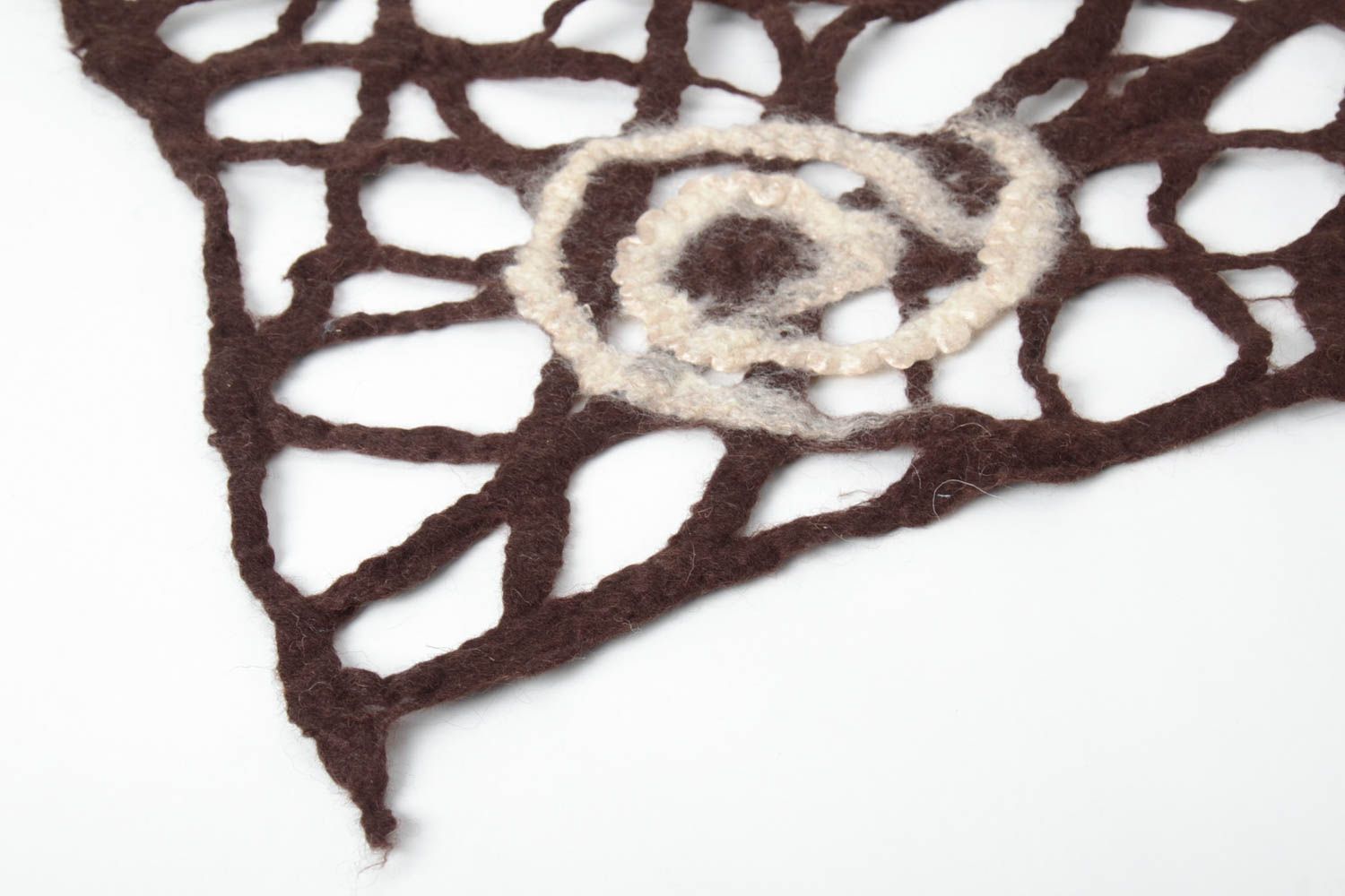 Женский шарф палантин ручной работы валяный палантин из шерсти коричневый фото 3