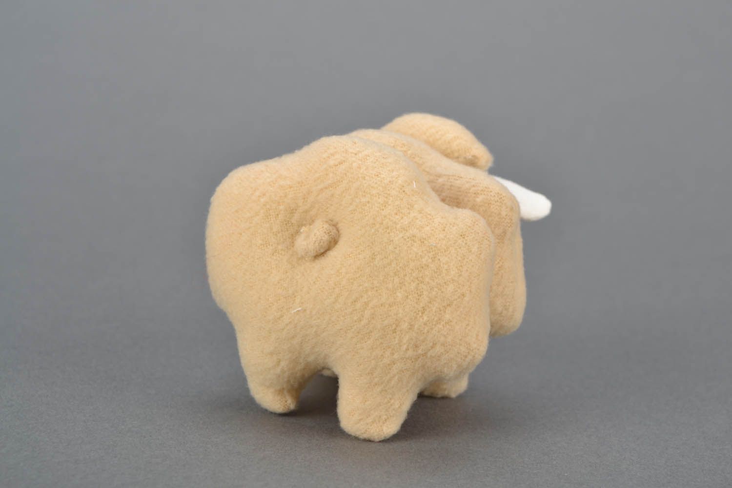 Brinquedo macio feito de algodão e lã cordeiro foto 4