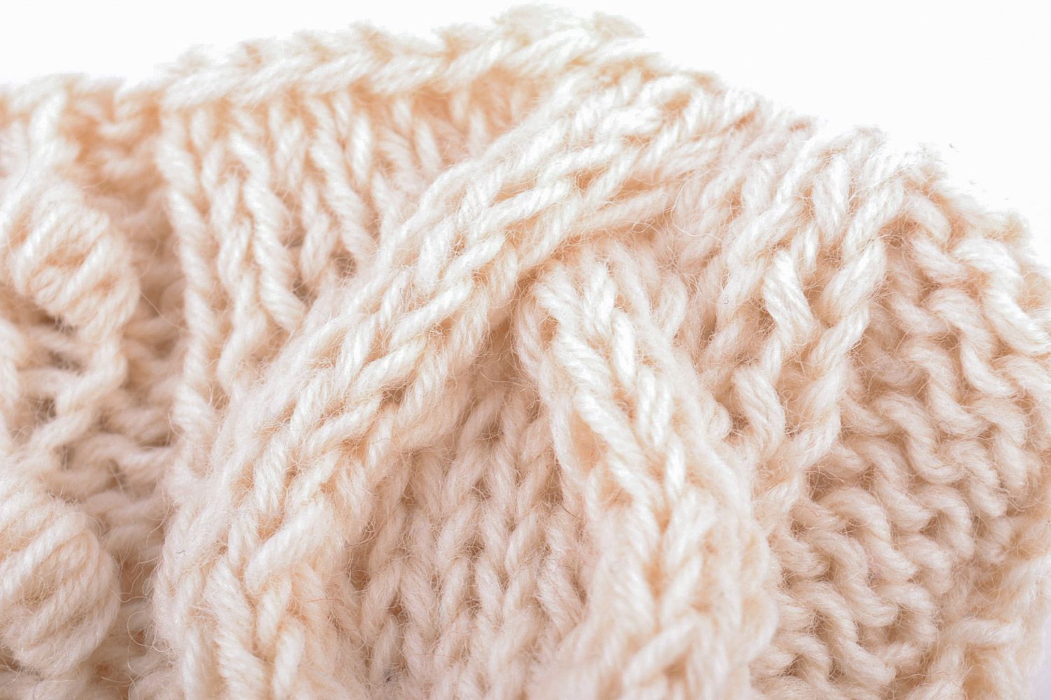Petite housse de coussin tricotée en mi-laine beige originale faite main photo 3