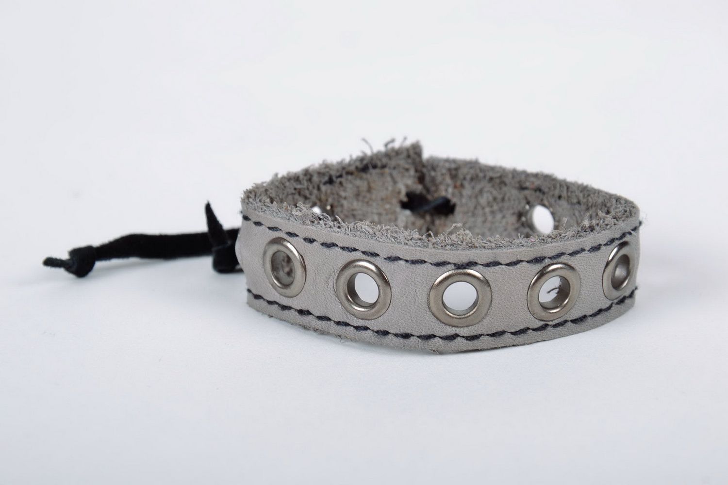Gray leather bracelet photo 1