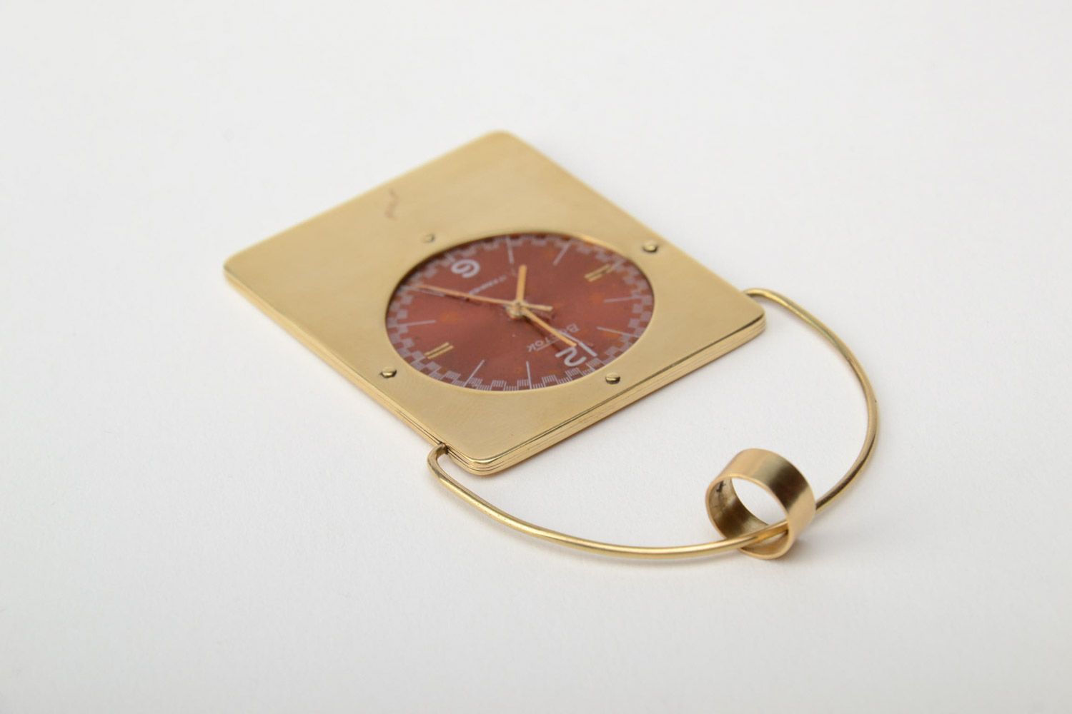 Colgante de metal de latón con reloj rectangular artesanal de moda  foto 3