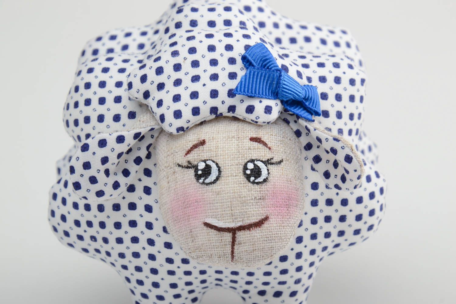 Мягкая игрушка текстильная ручной работы овечка милая красивая яркая для детей фото 3