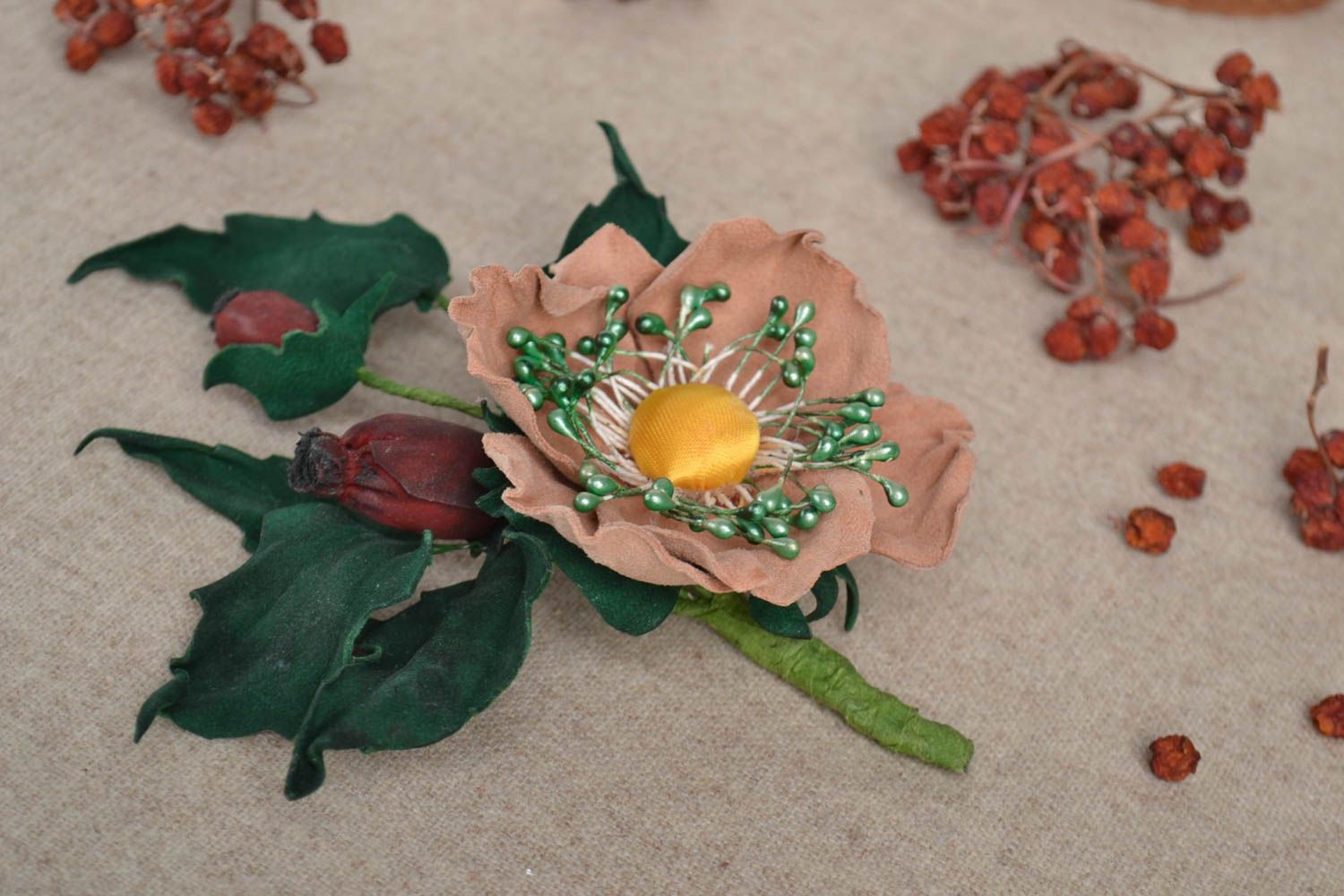 Broche de flor hecho a mano de cuero bisutería artesanal regalo para ella  foto 1