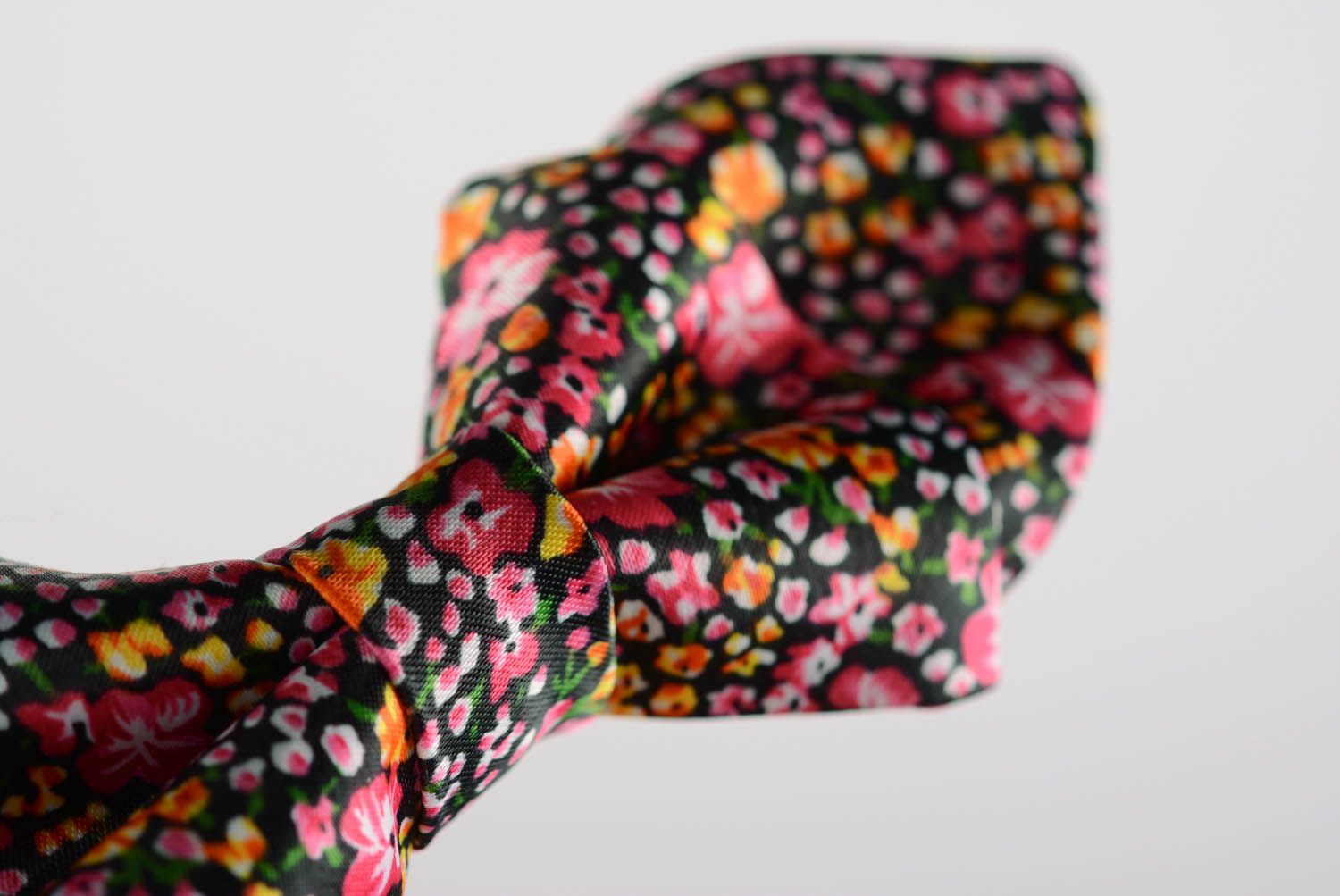 Gravata borboleta costurada de viscose Campo de cor rosa foto 4