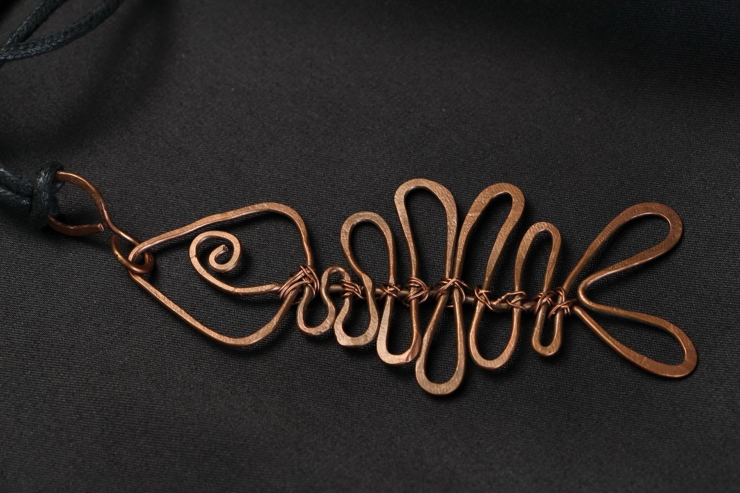 Collier pendentif fait main wire wrap 'Poisson' photo 2