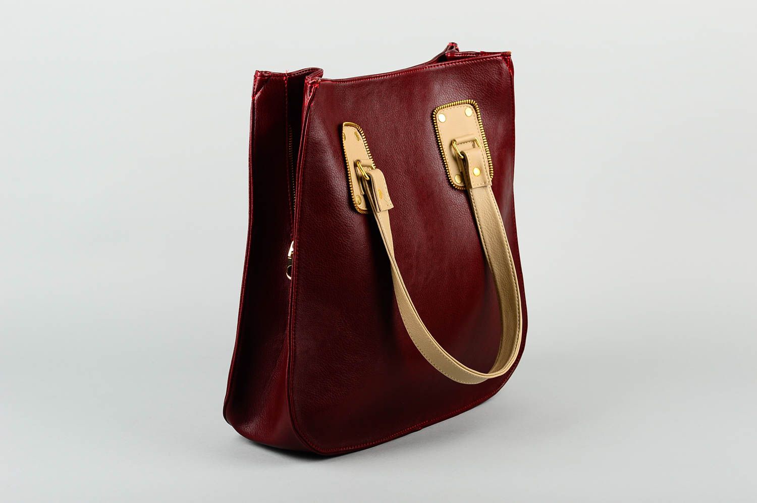 Сумка ручной работы сумка на плечо из кожзама женская сумка бордовая стильная фото 1