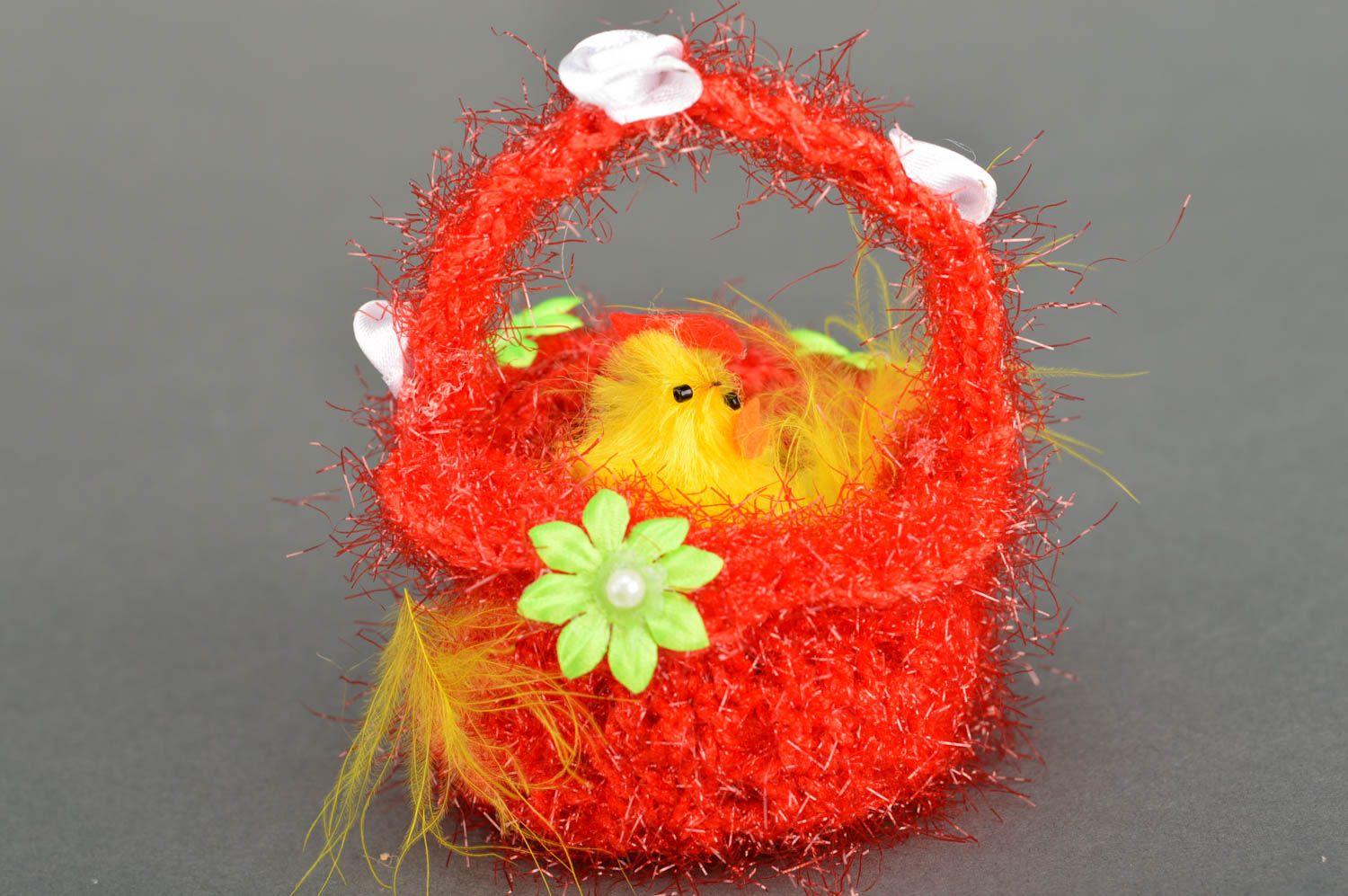 Handmade Easter decoration for home red acrylic toy basket with chickens  photo 2