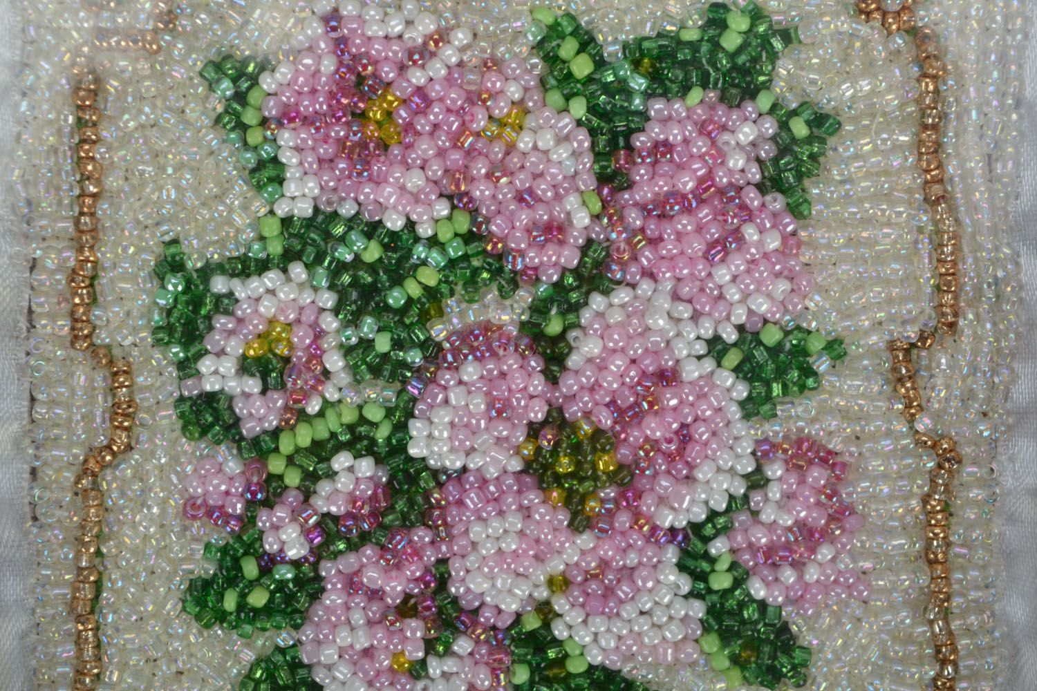 Square picture embroidered with beads Violets photo 5