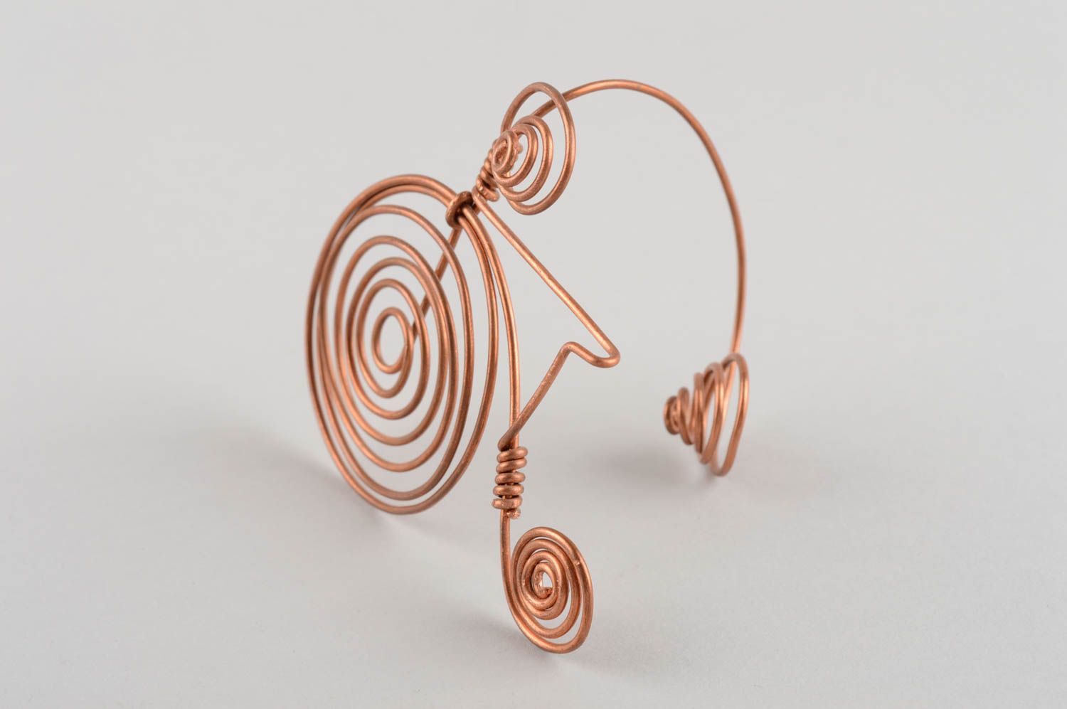 Figura decorativa de alambre de cobre original hecha a mano bicicleta  foto 5