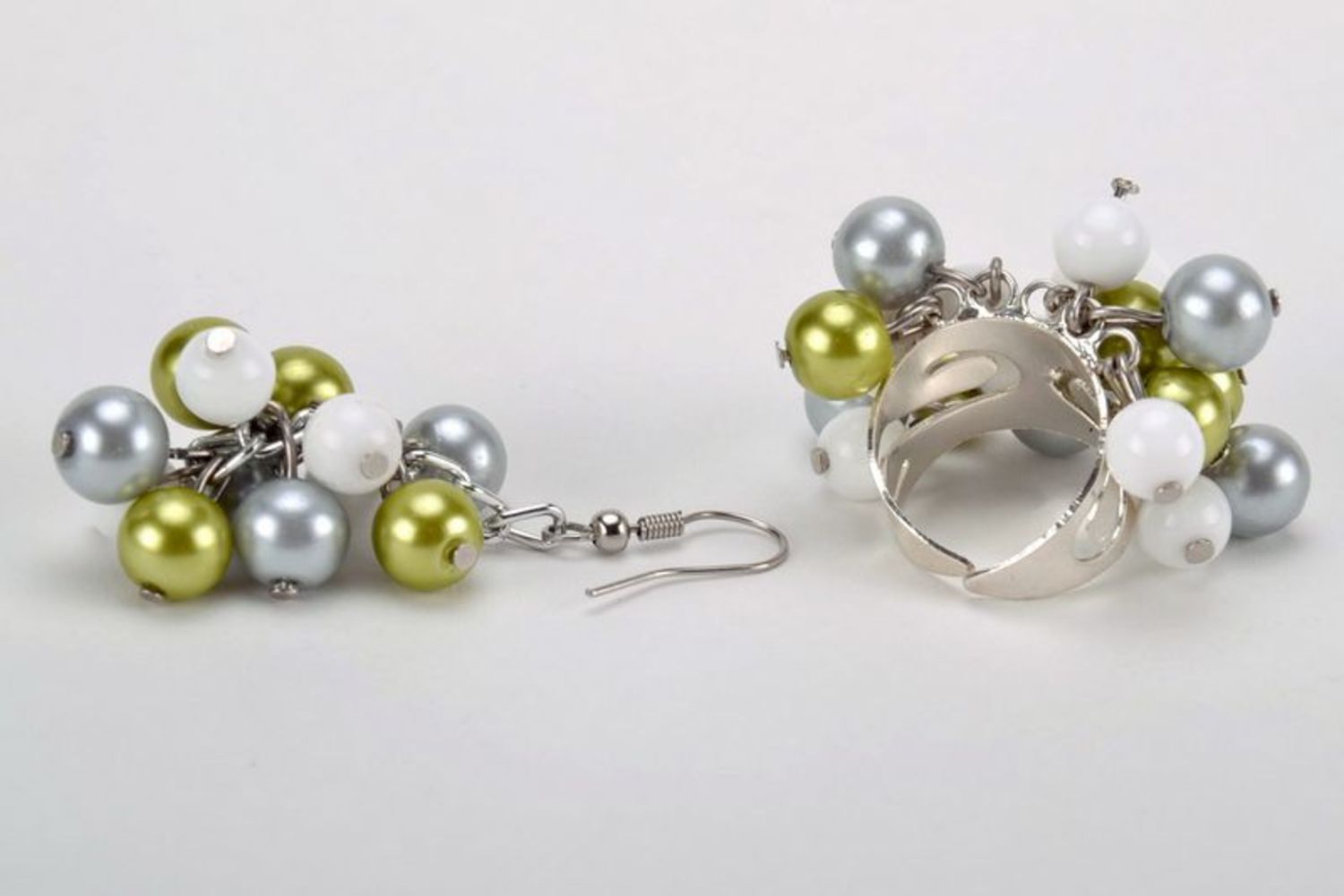 Conjunto de joyas hechas a mano:collar,pendientes,pulsera y anillo  foto 2
