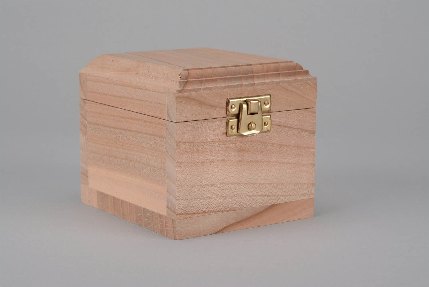 Caja en blanco de madera para decoupage foto 2