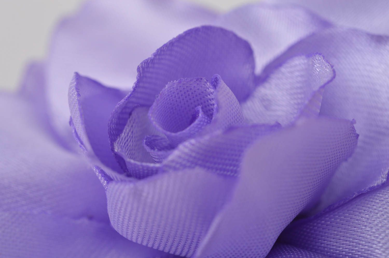 Broche fleur violette faite main Pince à cheveux en satin Accessoires femme photo 4