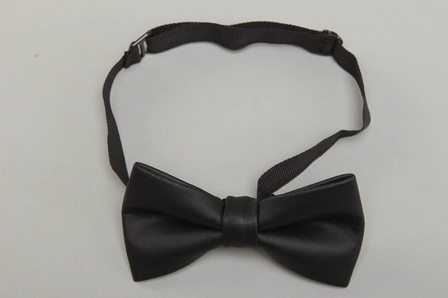 Black satin bow tie photo 1