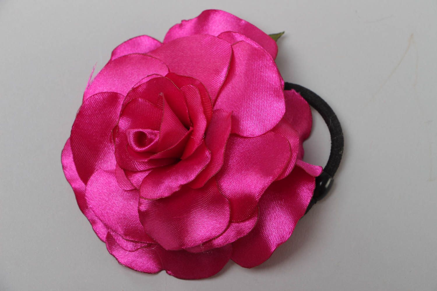 Резинка для волос с цветком большая яркая розовая красивая модная ручной работы фото 2