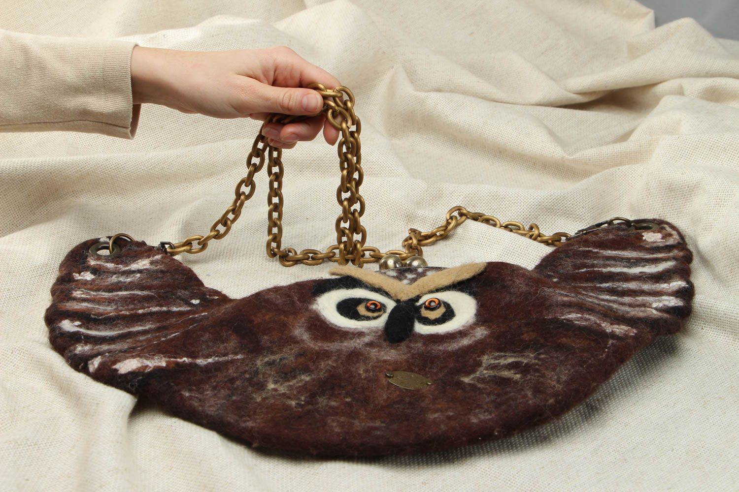 Felted wool shoulder bag Owl photo 4