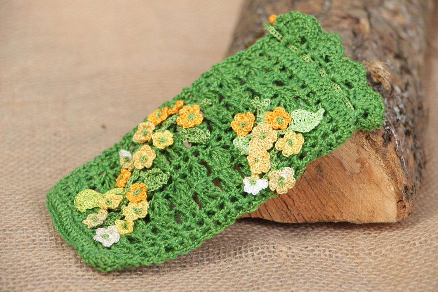 Handmade Schutzhülle für Handy gehäkelt aus Baumwolle und Seiden mit Blumen grün foto 1