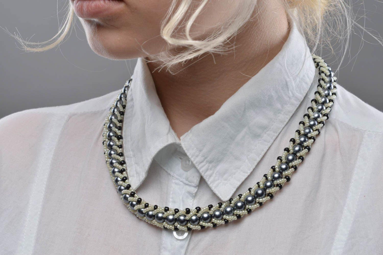 Helle ungewöhnliche nach Designer Skizze Damen Halskette aus Glasperlen handmade foto 5