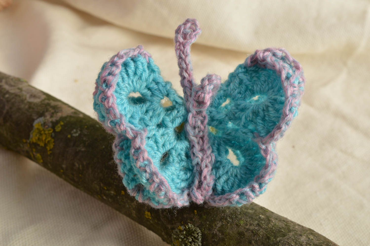 Élastique à cheveux tricoté au crochet en demi-coton fait main papillon bleu photo 1