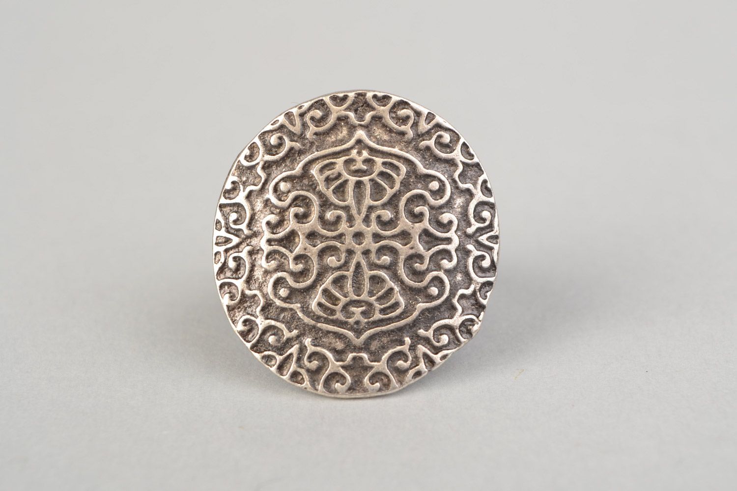 Handmade Ring aus Metall massiv wunderschön fraulich zärtlich künstlerisch nett foto 3