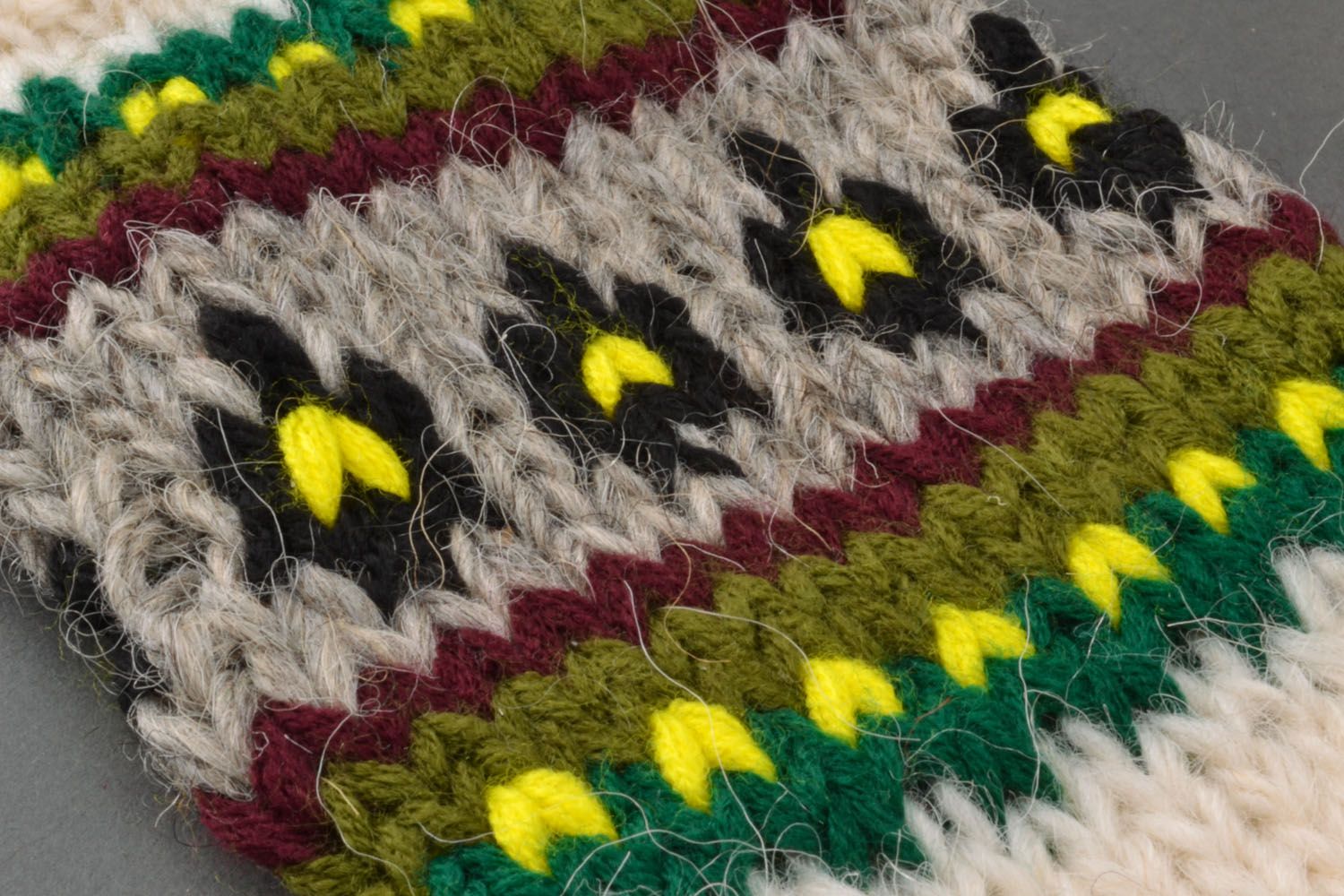 Chaussettes tricotées en laine blanches rayées  photo 3