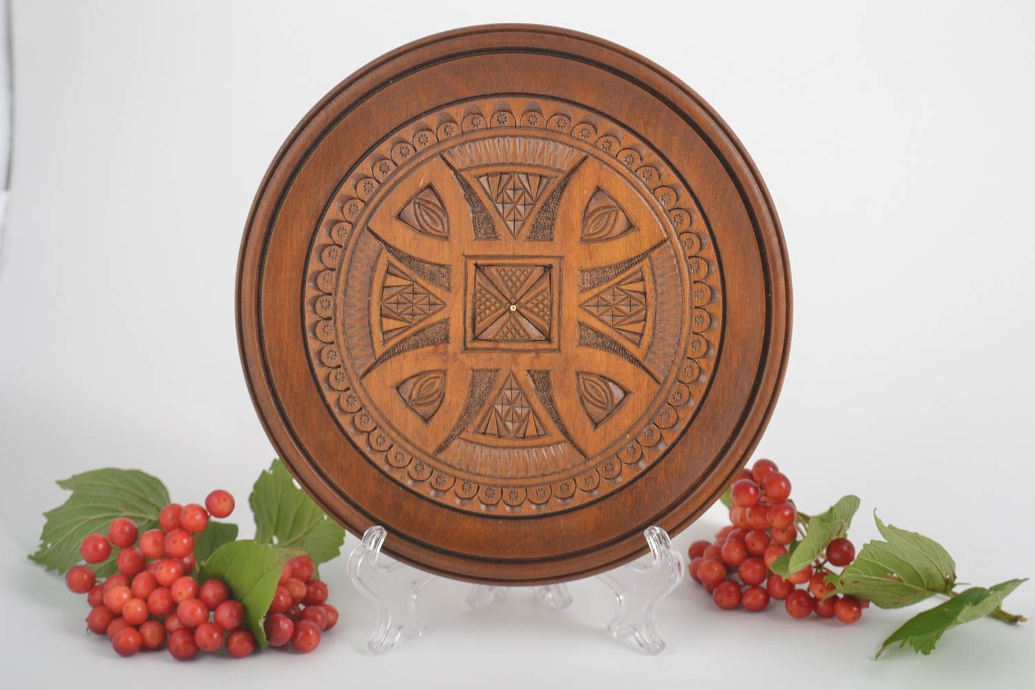 Тарелка настенная декоративная ручной работы сувенирная тарелка посуда из дерева фото 1