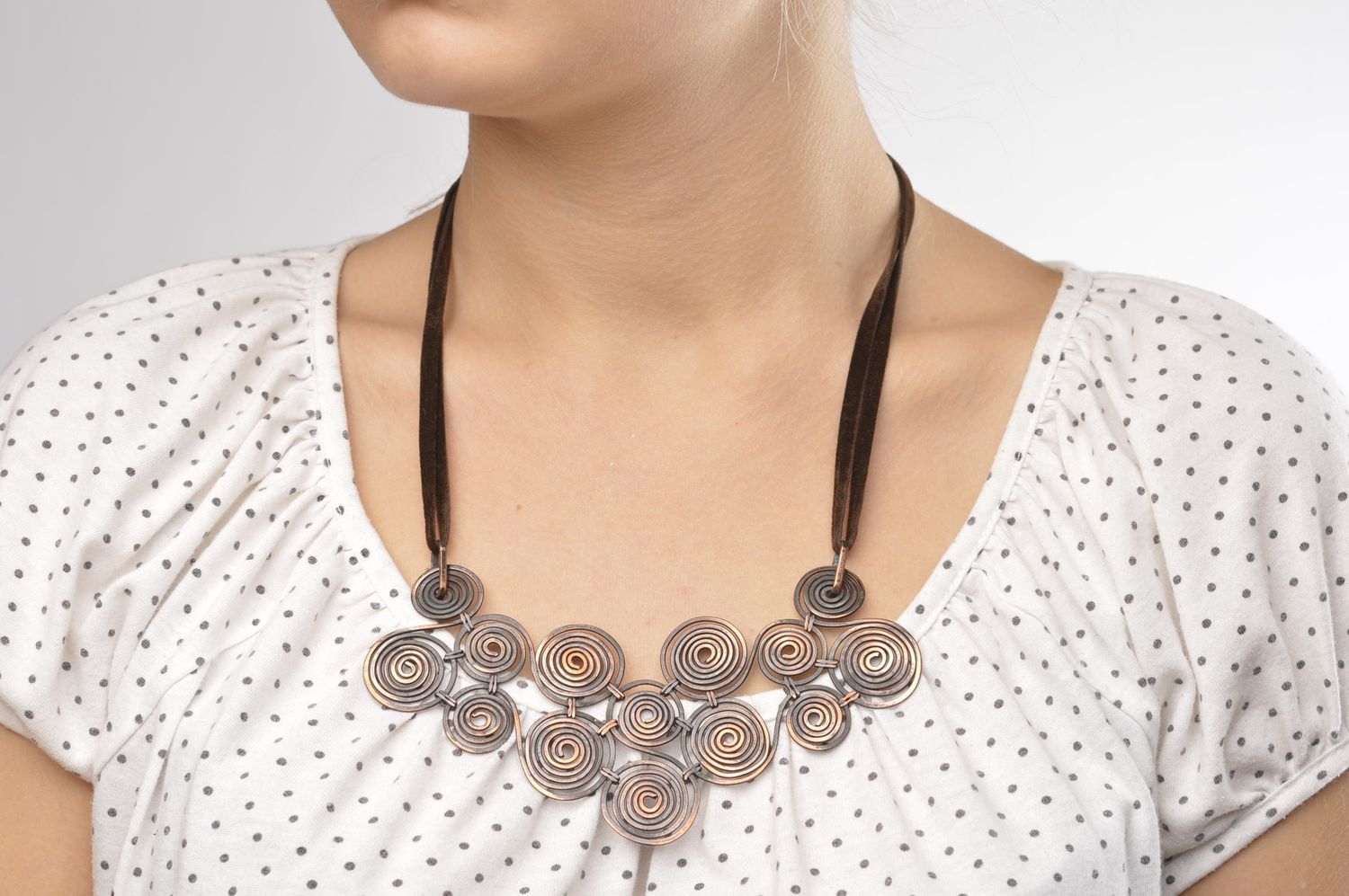 Damen Modeschmuck handgeschaffen Schmuck Brosche aus Kupfer Halskette für Frauen foto 2